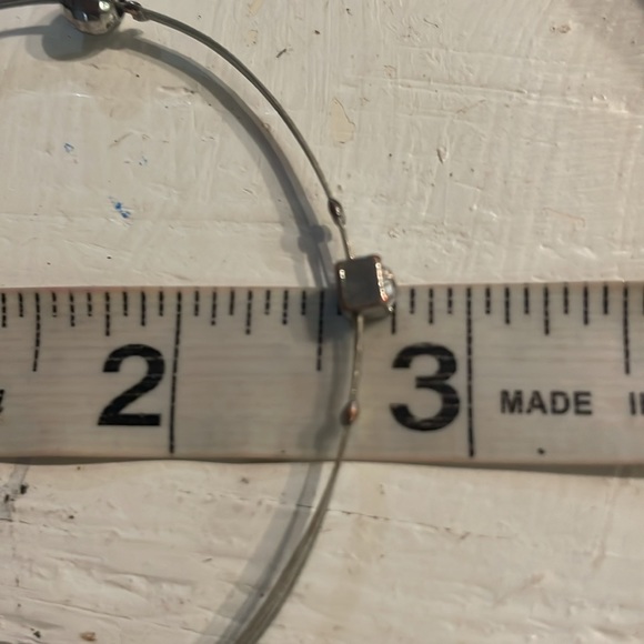 8” Minimalist silver tone stretch bracelet w/2 beads & 2 bezel set crystals - Picture 13 of 13